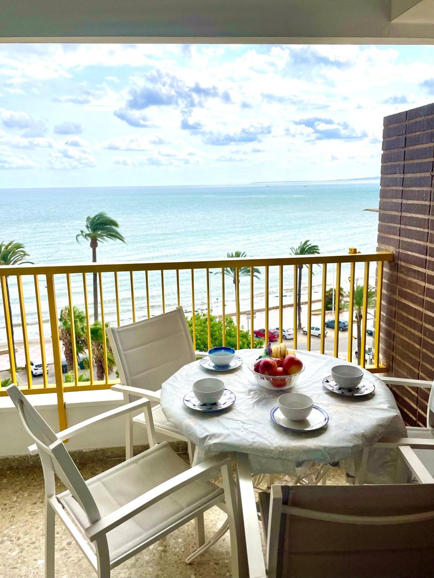 Sunflower Residence First Line By The Sea سانتا بولا المظهر الخارجي الصورة