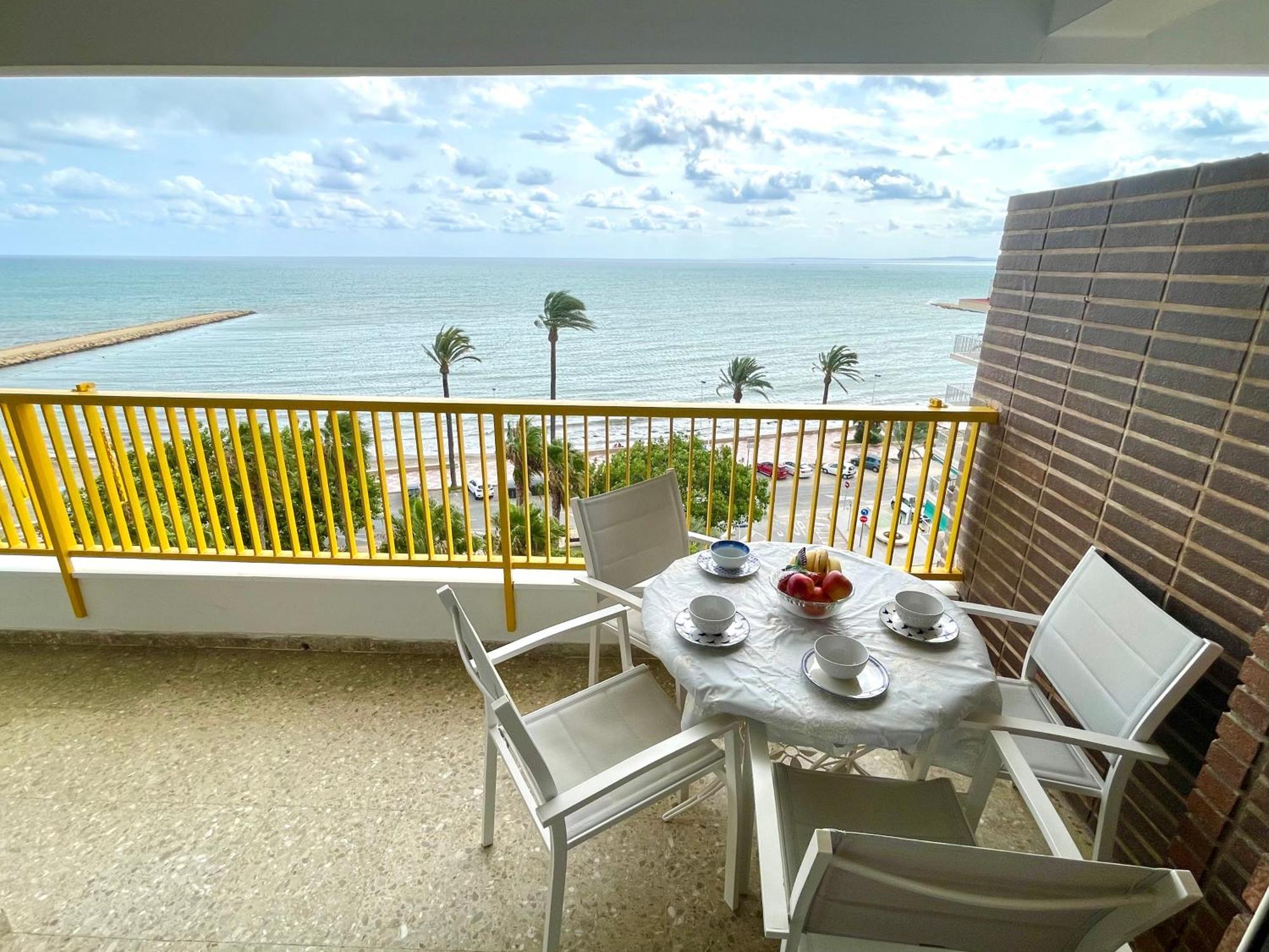 Sunflower Residence First Line By The Sea سانتا بولا المظهر الخارجي الصورة